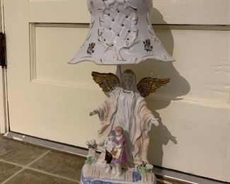 Vintage White Decorative Table Lamp