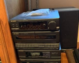 Sansui Stereo System with Speakers