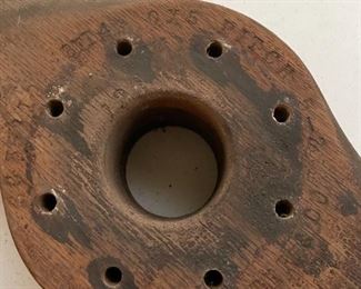 Hub of wooden airplane propeller 