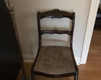 Set of 4 dining chairs $320.00 set