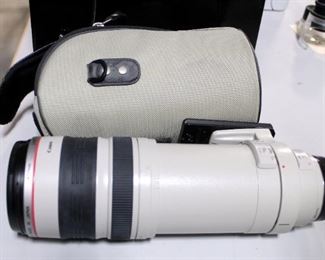 Canon Ultrasonic Zoom Lenz 100-400 MM With Carrying Case