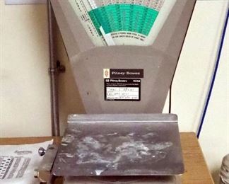 Pitney-Bowes Model 0051 Postage Scale
