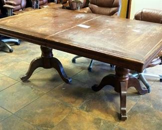 Double Pedestal Dining Table With Leaf, 30" x 70" x 42"