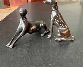 ( 2 )  Decorative Metal Dogs