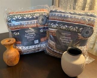 Set of 2 Reversible Berkshire Throws