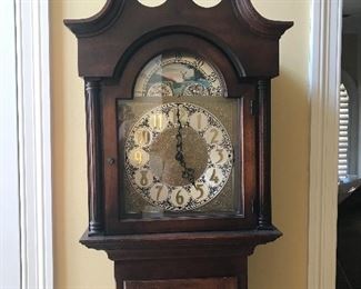 Vintage Grandfather Clock
Mint condition 