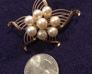 Large 14KT gold and pearl brooch