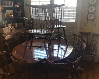 Early American Ethan Allen 1950s dining table and 12 chairs!!!