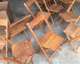 1950s Mid South Fair hardwood pine folding chairs...11 total
