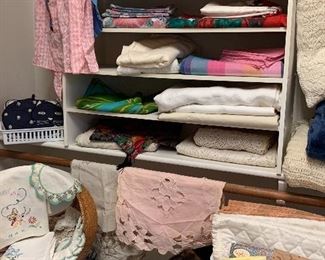 Assorted Linens, many are vintage