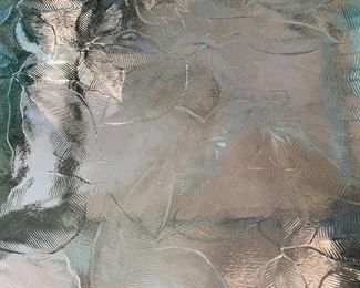 Patio Table w 4 Chairs + Cushions, Glass Top has Leaf Motif