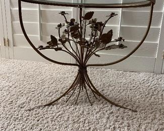 MCM Metal Flower Bouquet Table