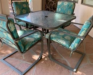 Patio Table w 4 Chairs + Cushions, Glass Top has Leaf Motif