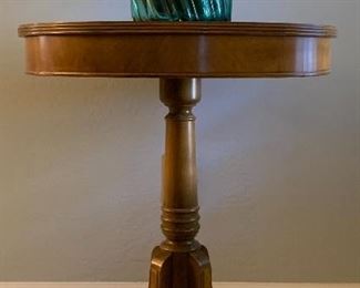 Pedestal Table