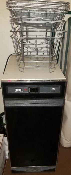 Working trash compactor