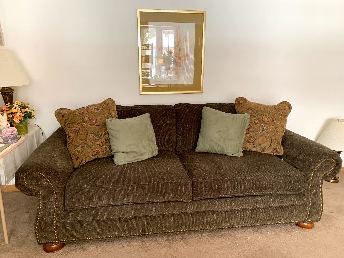 Lazyboy couch - great condition 