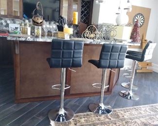 4 bar stools