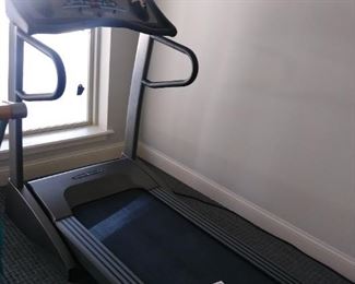 Folding treadmill