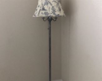 Floor lamp