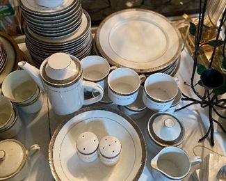 Silver rim dinner set