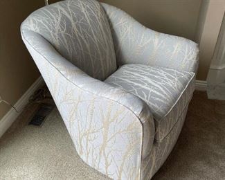 SAM MOORE Sitting Chair with Matching Lamp