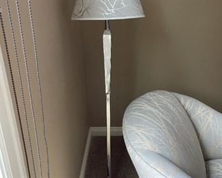 SAM MOORE Sitting Chair with Matching Lamp