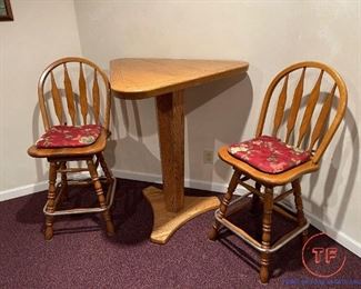 Triangular High Top Pub Table with Barstools