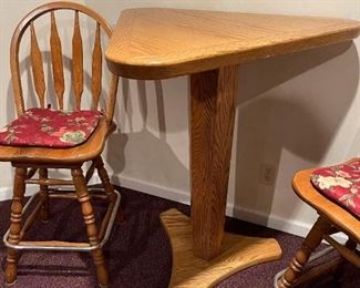 Triangular High Top Pub Table with Barstools