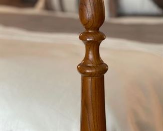 King Size Oak Wood Post Bed with SLEEP NUMBER 7000 Mattress