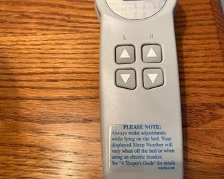 King Size Oak Wood Post Bed with SLEEP NUMBER 7000 Mattress