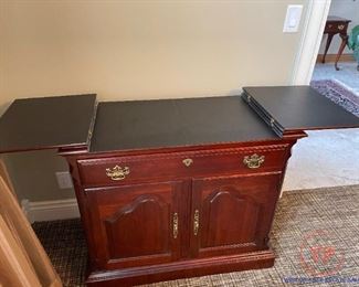 PENNSYLVANIA HOUSE Sideboard