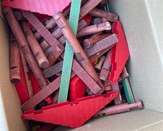 Vintage Lincoln Logs 