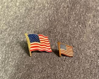 Vintage US Flag pins