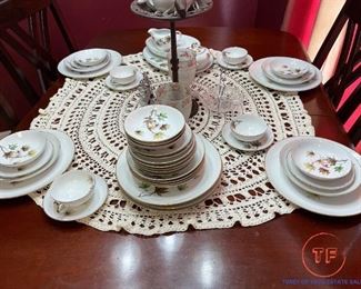 Wentworth China "Victoria" Pattern