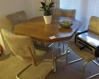 Octagon Table with 4 chairs, Toastmaster Broiler