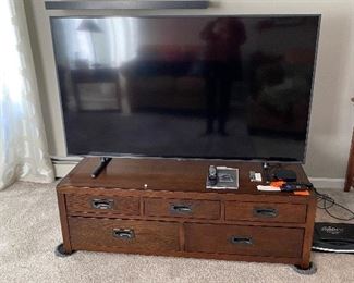 RESTORATION HARDWARE COFFE TABLE-DRAWERS ON BOTH SIDES-
THIS TV NOT FOR SALE!