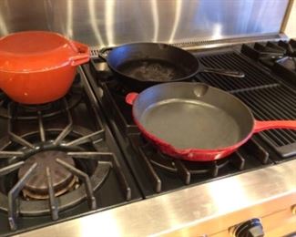Cast iron pans and cookware 