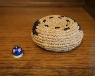 Concreta-xmas bells-Molinard, closed coil basket