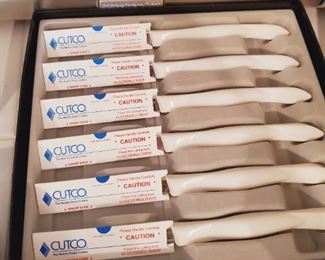 Cutco steak/table knives, look unused.
