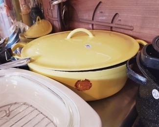 Descoware enamel covered oval dutch oven, Corningware