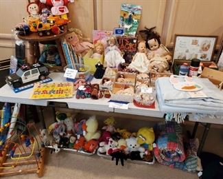 Vintage toys, stuffed animals, dolls; 1960s sleeping bag