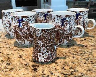 5 decorative mugs with "r" displayed, $10