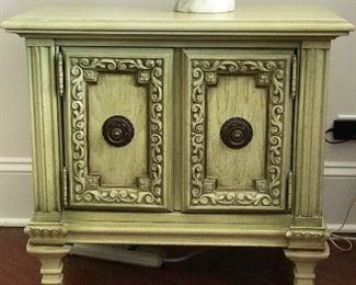 Stanley pair of nightstands, Beautiful condition - great piece to paint to match your decor! $100 each