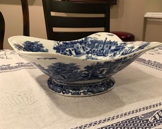 Additional view of serving dish