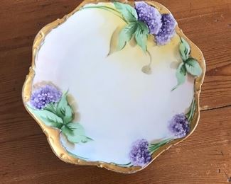Gold rim lilac plate, $6
