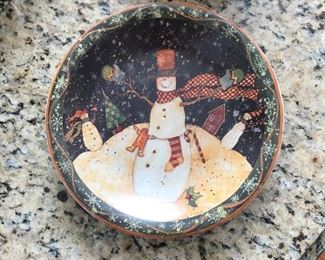 2 Snowman plates, 8", Was $3, NOW $2