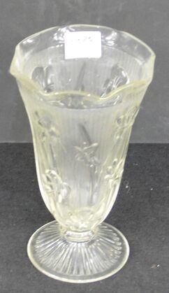 5475 - I&H Clear Vase