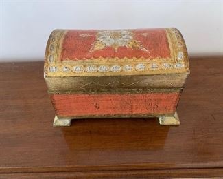 $25 Vintage Italian Gilt Box 7 1/2 x 5''