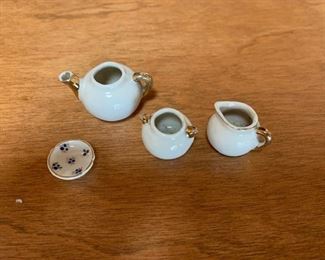 $15 Antique German doll tea set