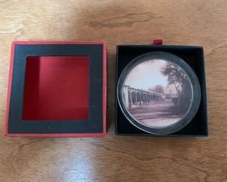 $20 Palace of the Governors Paperweight NIB